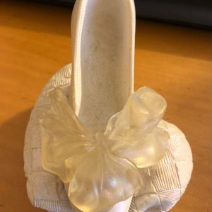 Music box from the Just the right shoe collection by Raine.